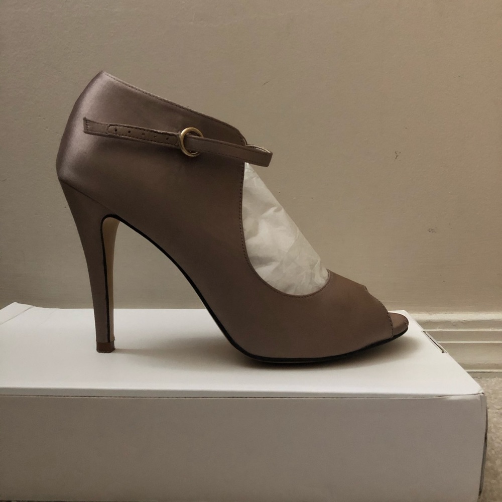 Nordstrom Platinum BP Satin Peep Toe